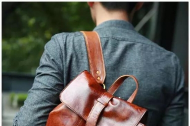 与冬天绝配的皮革包,去这些品牌里选