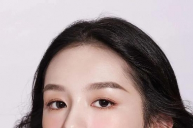 学会这三个明星同款妆容 包你在新年美过同龄人