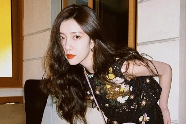 气质提升一大截 宋茜Lisa的冷色调染发今夏最香