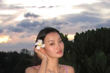 每次想去海边，都是肯豆的泳装勾引的