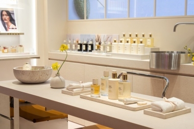 蔻依香氛南京德基「松涛」全球首家概念店盛大开幕